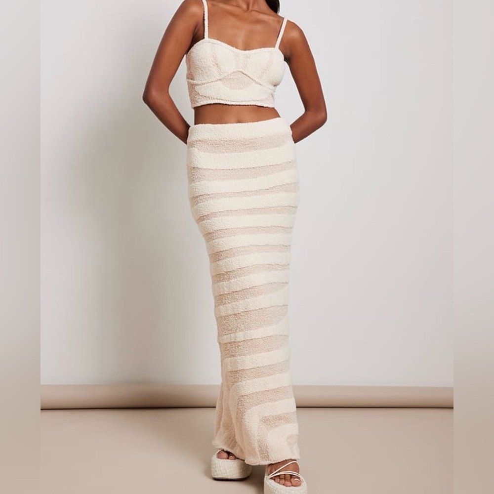 Chic Cream Striped Skirt Set